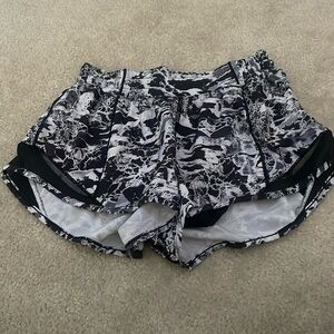 lululemon hotty hot shorts size 4